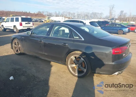 2015 Audi S8 4.0T из США, поврежденный, VIN WAUK2AFD3FN019900